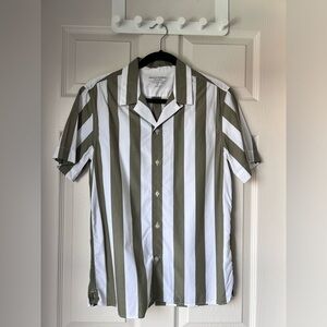 Banana Republic Men’s Linen Striped Short Sleeve Shirt